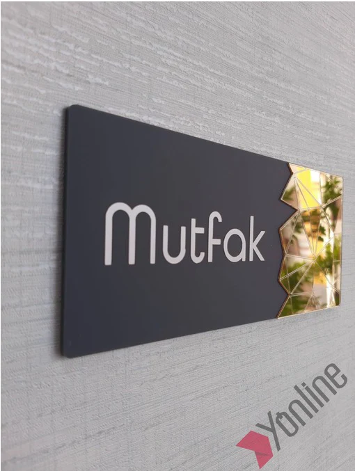 Altın Aynalı Mutfak Kapı İsimliği